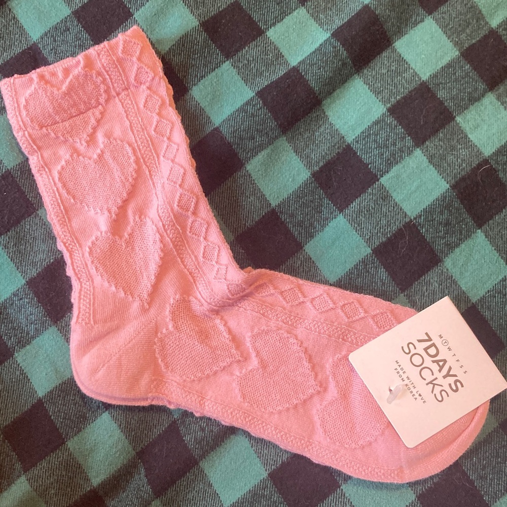 Textured Pink Heart Patterned Socks